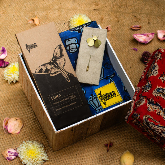 Luna Gift Box: Lappet Pin